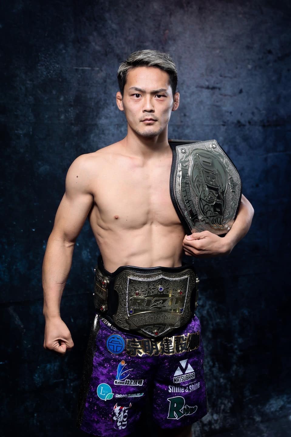 格闘家の牛久絢太郎選手とスポンサー契約を締結致しました